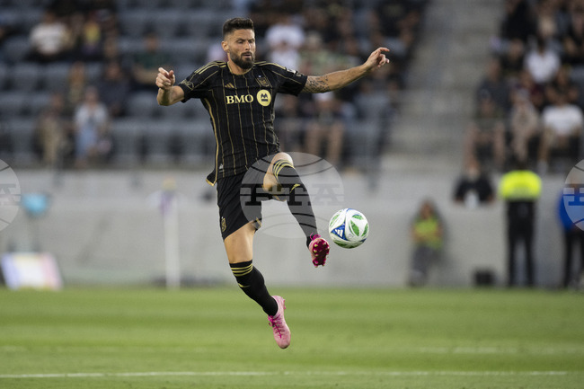 Оливие Жиру подписа договор с Лил за една година