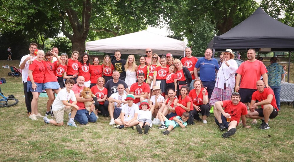 Нашето първо Еньовско хоро бе красив празник на българската традиция, каза пред БТА Ива Костова, ръководител на ансамбъл „България“ в Лондон