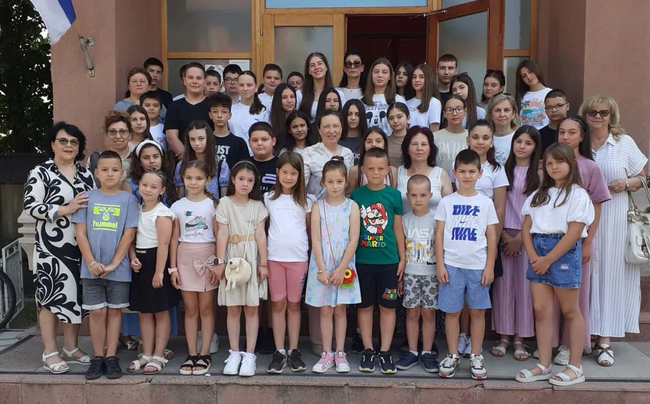 Основно училище „Христо Ботев“ в Цариброд организира за края на учебната година Видовденски прием