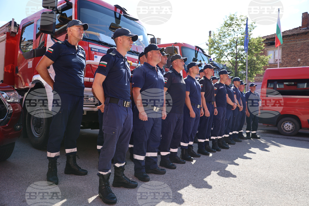 Подобрява се ситуацията с пожара край Вурвуру на Халкидическия полуостров