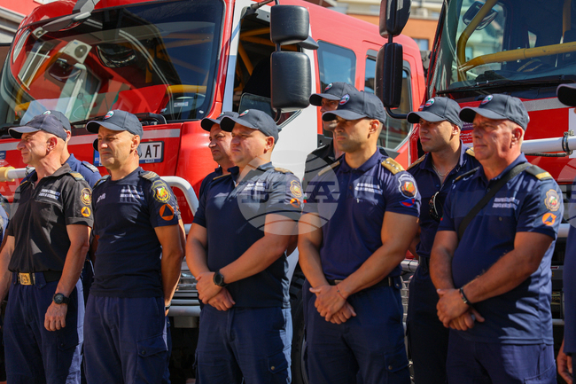 Bulgarian Firefighters Part of European Union Civil Protection Mechanism Leave for Greece