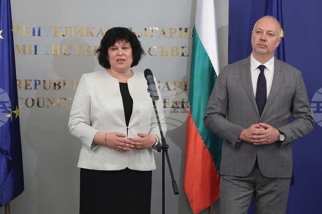 Създавайте бъдещето на българската наука, каза заместник-министърът на образованието Таня Михайлова на олимпийските отбори по природни науки