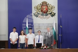 Министерски съвет - олимпийски отбори по природни науки - церемония