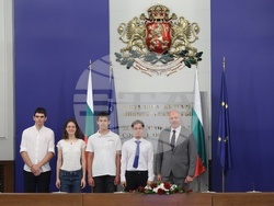 Министерски съвет - олимпийски отбори по природни науки - церемония