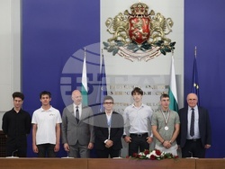 Министерски съвет - олимпийски отбори по природни науки - церемония