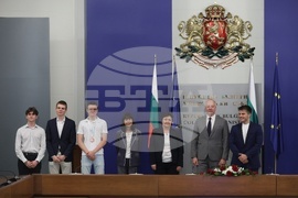 Министерски съвет - олимпийски отбори по природни науки - церемония