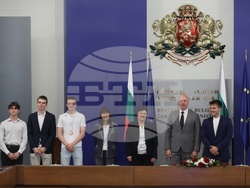 Министерски съвет - олимпийски отбори по природни науки - церемония