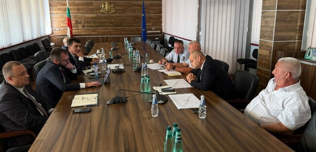 Министерство на регионалното развитие и благоустройството: Нови мерки за движението в Кресна за летния сезон