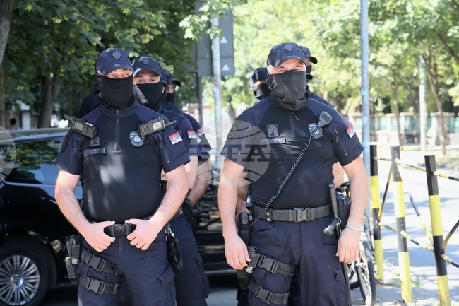 Нови арести в Белград заради гражданско неподчинение 