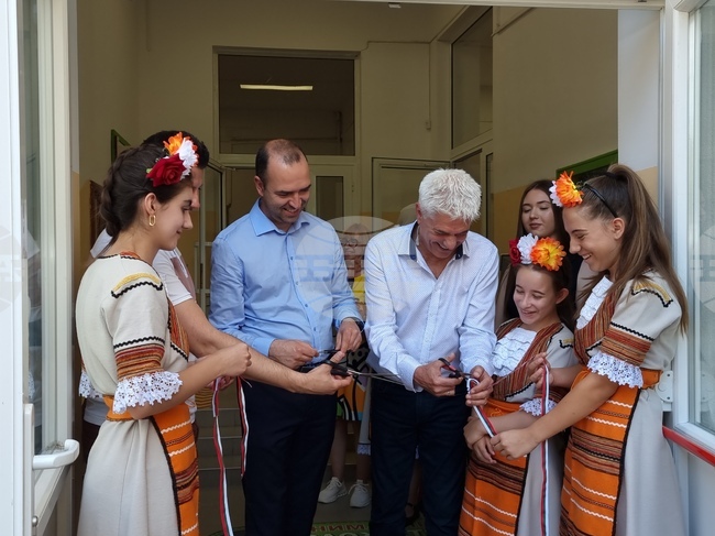 С церемония в Кюстендил беше открита ремонтираната сграда на основно училище „Проф. Марин Дринов“
