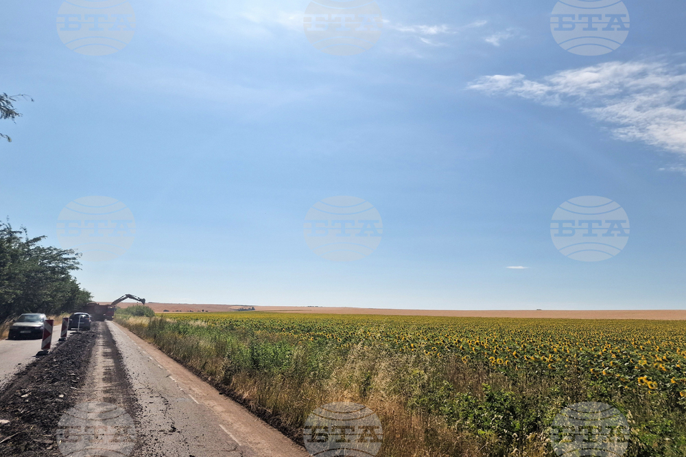 Село Минерални бани - ремонт на пътя