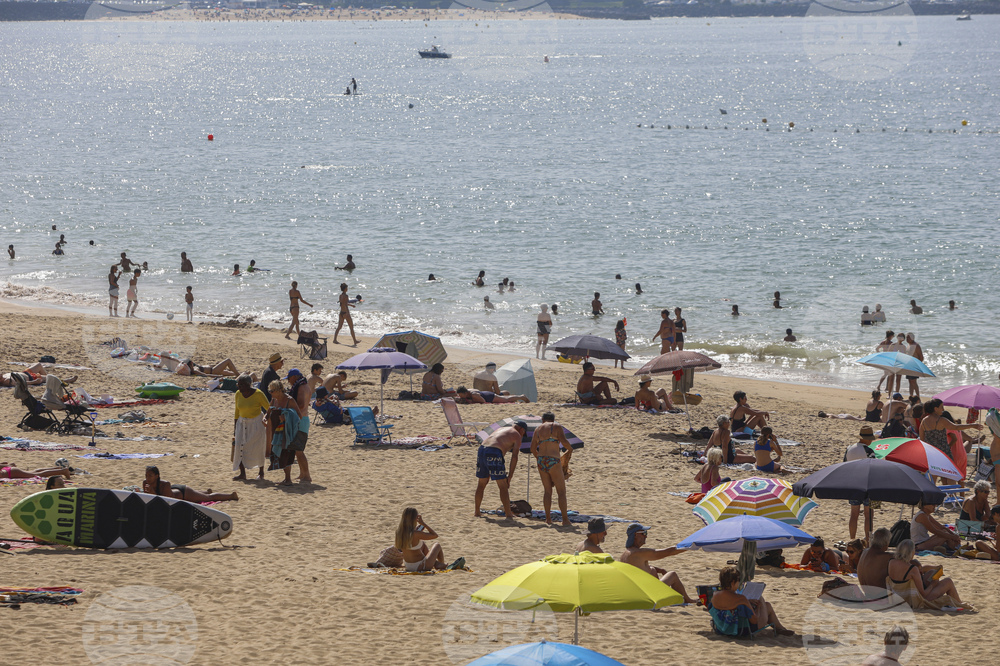 Френски курортен град глобява за носенето на бански по улиците