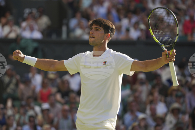 Алкарас стартира защитата на титлата си с трудна победа срещу Фонини на "Уимбълдън"