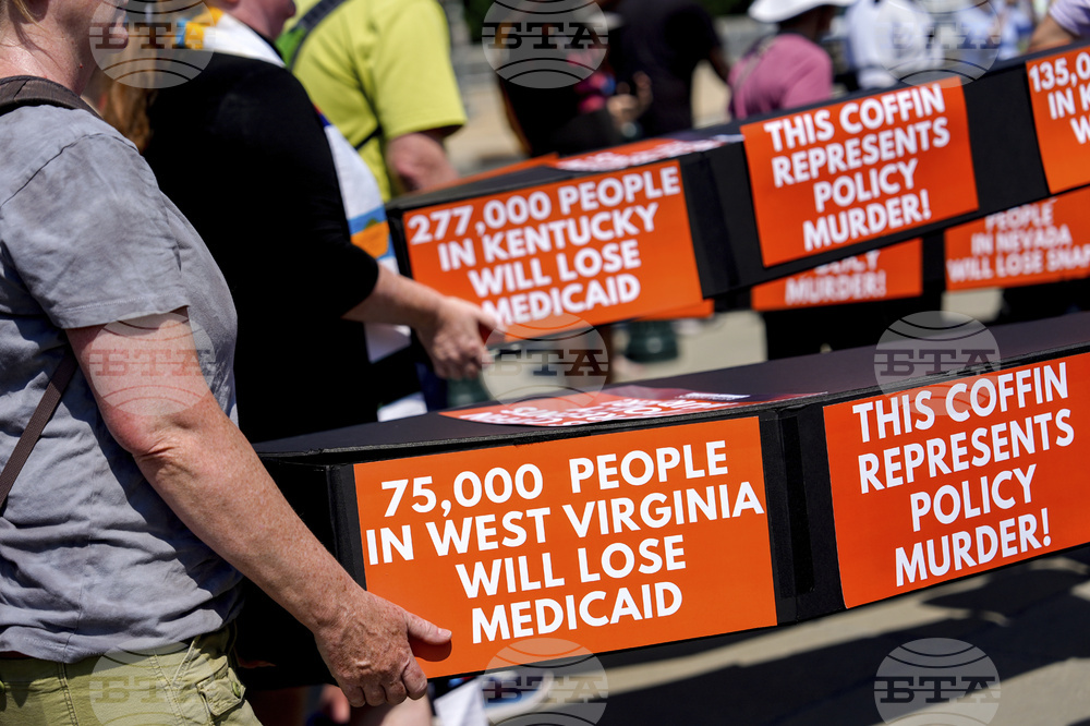 Congress Tax Cuts Protest
