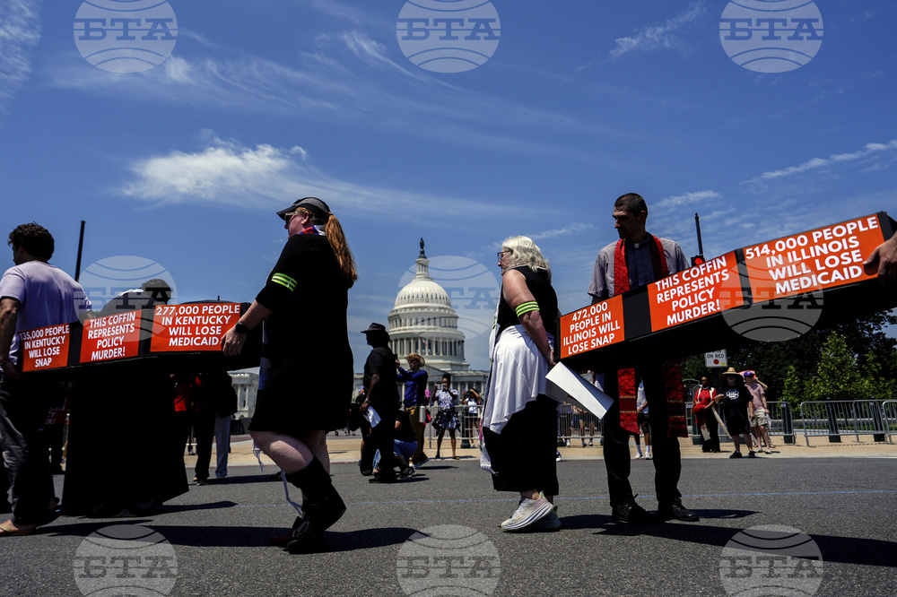 Congress Tax Cuts Protest