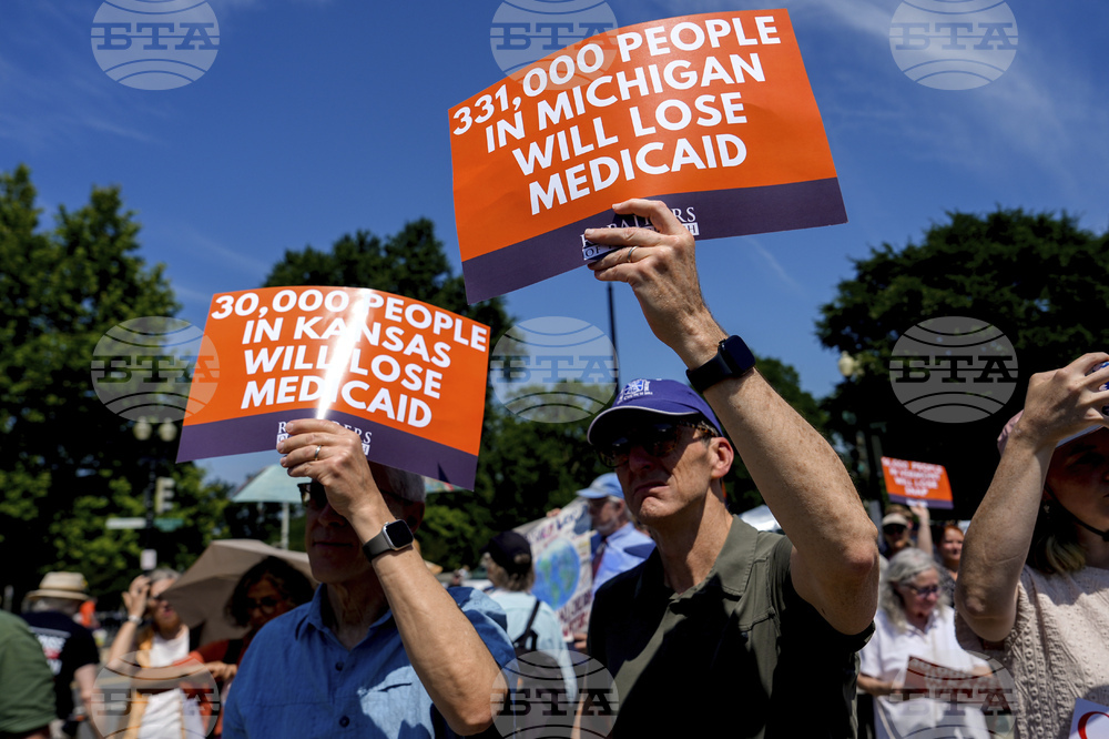 Congress Tax Cuts Protest