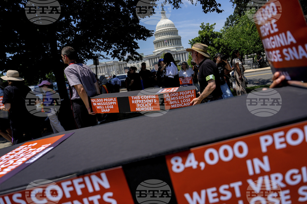 Congress Tax Cuts Protest