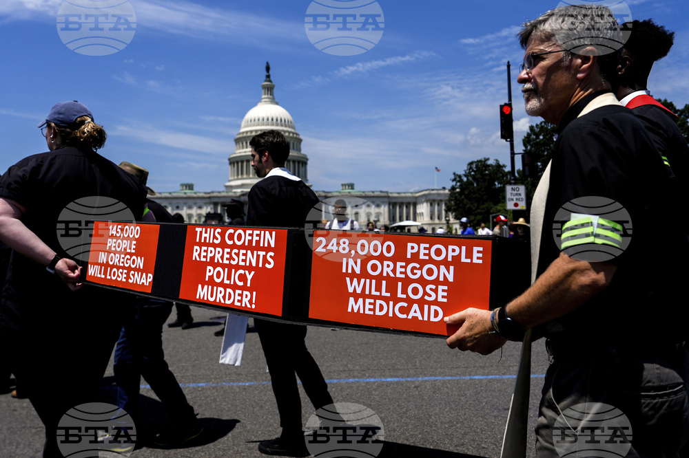 Congress Tax Cuts Protest