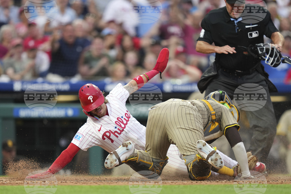 Padres Phillies Baseball