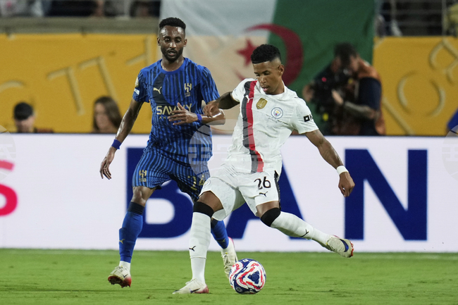 Тотнъм се съсредоточава върху трансфера на Савиньо