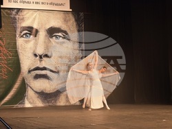 Снимка: Община Ловеч - Спектакълът за Левски  „Огърлица на безсмъртието" 