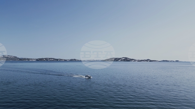 Един човек загина, след като самолет, излетял от Канада, се разби в Гренландия