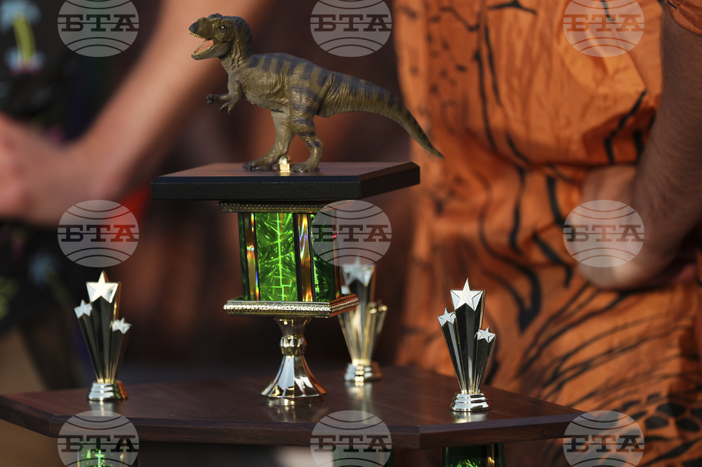 T-Rex Races