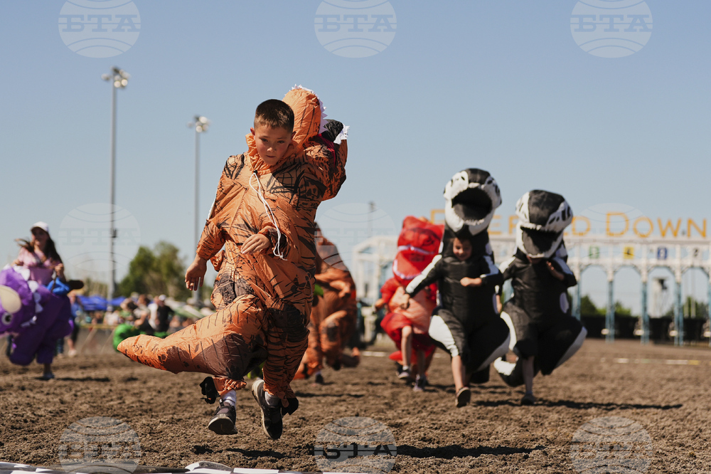 T-Rex Races
