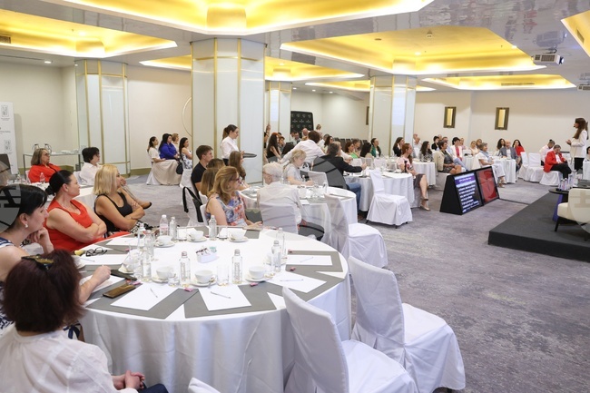 Managers, Entrepreneurs Share Good Practices at Discussion in Sofia