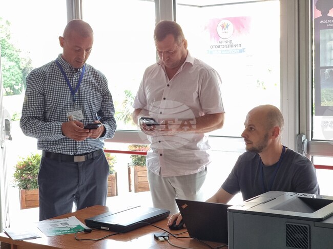 Здравни инспектори ще посетят седемте общини на област Кърджали, за да популяризират електронното здравно досие