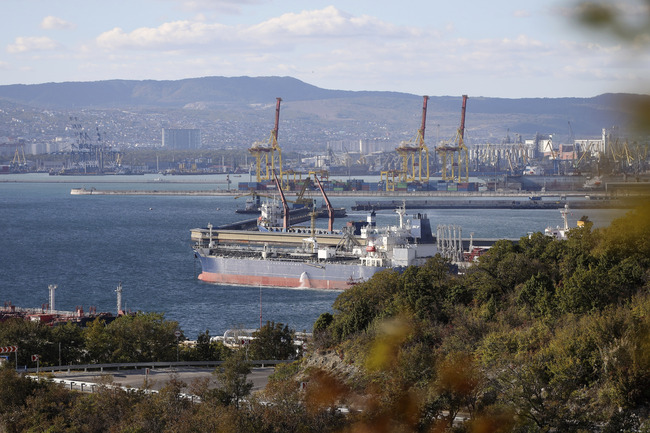 Приходите на Русия от петрол и природен газ през януари намаляват с 38 на сто на годишна основа, по оценка на МАЕ