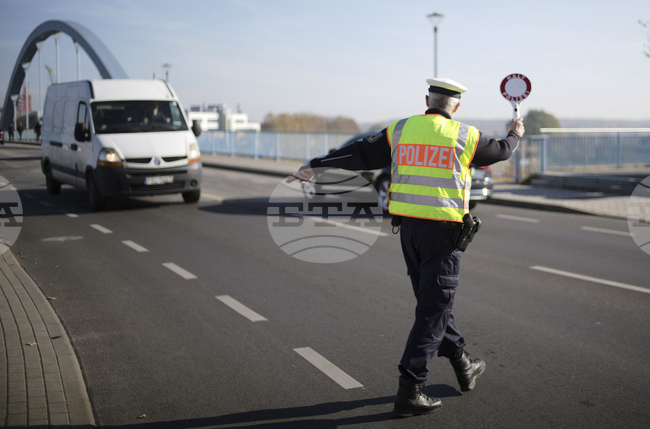 Германската полиция препоръча затягане на мерките за сигурност в градовете на фона на дебатите за миграцията