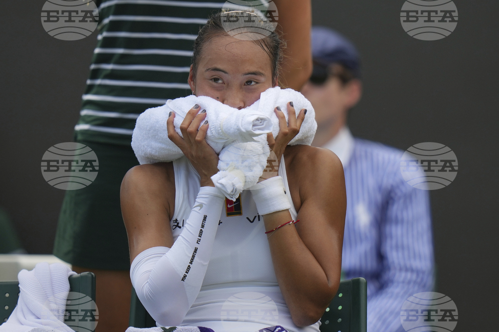 Олимпийската тенис шампионка Цинвън Чжън си взе кратка почивка от турнирите след операция на лакътя