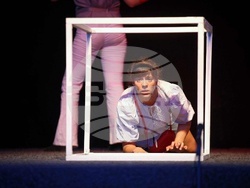 Абсолвенти от Театрален колеж „Любен Гройс" ще поставят „Алиса в страната на чудесата“ в Хасково