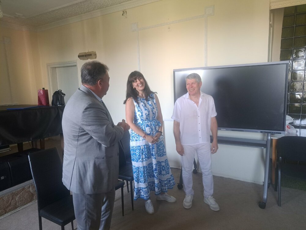 Кметът поздрави досегашния и новия директор на ЦПЛР-ОДК в Шумен и подчерта приноса на Найден Косев за културата в града през годините