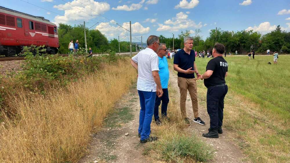Община Стара Загора с подкрепа за пътниците при инцидента с бързия влак край Християново днес