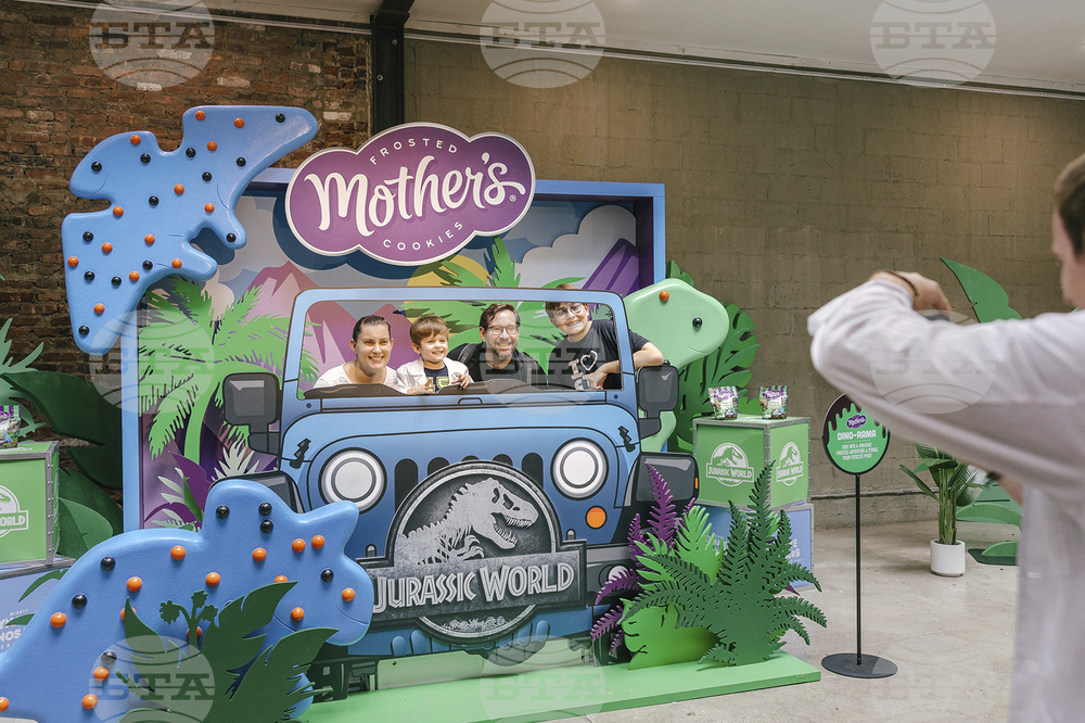 Mother's® Cookies Unveils Frostology Labs in Major Cities this Summer