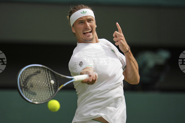 Тони Надал няма да тренира германския тенисист Александър Зверев, обяви списание "Шпорт Билд"