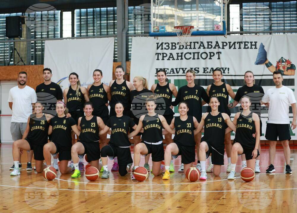 Националният отбор по баскетбол при жените се събра на лагер в Русе