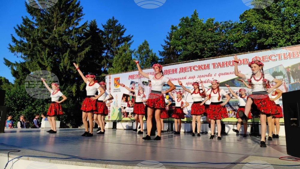 В Силистра откриха 27-ото издание на фестивала "Утрешният мир започва с днешното приятелство"