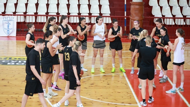 Баскетболистката Карина Константинова: „Ние играем за България, по-голям стимул от това няма“