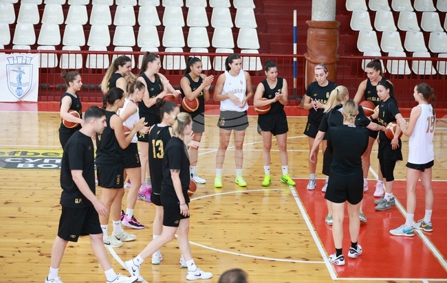 Баскетболната националка Ивана Николова смени отбора в Италия