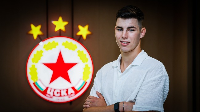 Вратарят Даниел Николов подсили дубъла на ЦСКА 