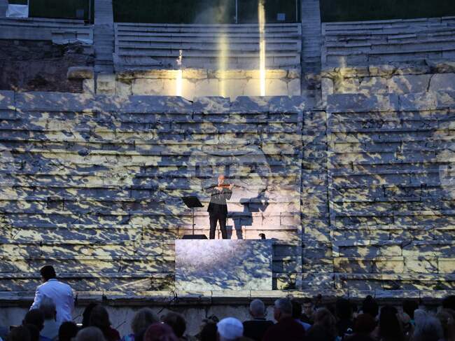 С концептуалния спектакъл „Петте елемента“ от Алесандро Куарта бе открито 12-ото издание на фестивала Opera Opеn 2025 