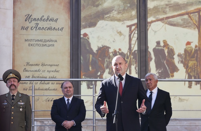 Президент - Галерия "Квадрат 500" - "Изповедта на Апостола" - изложба