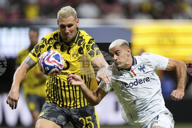 Борусия Дортмунд обяви, че Зюле ще бъде извън игра два месеца