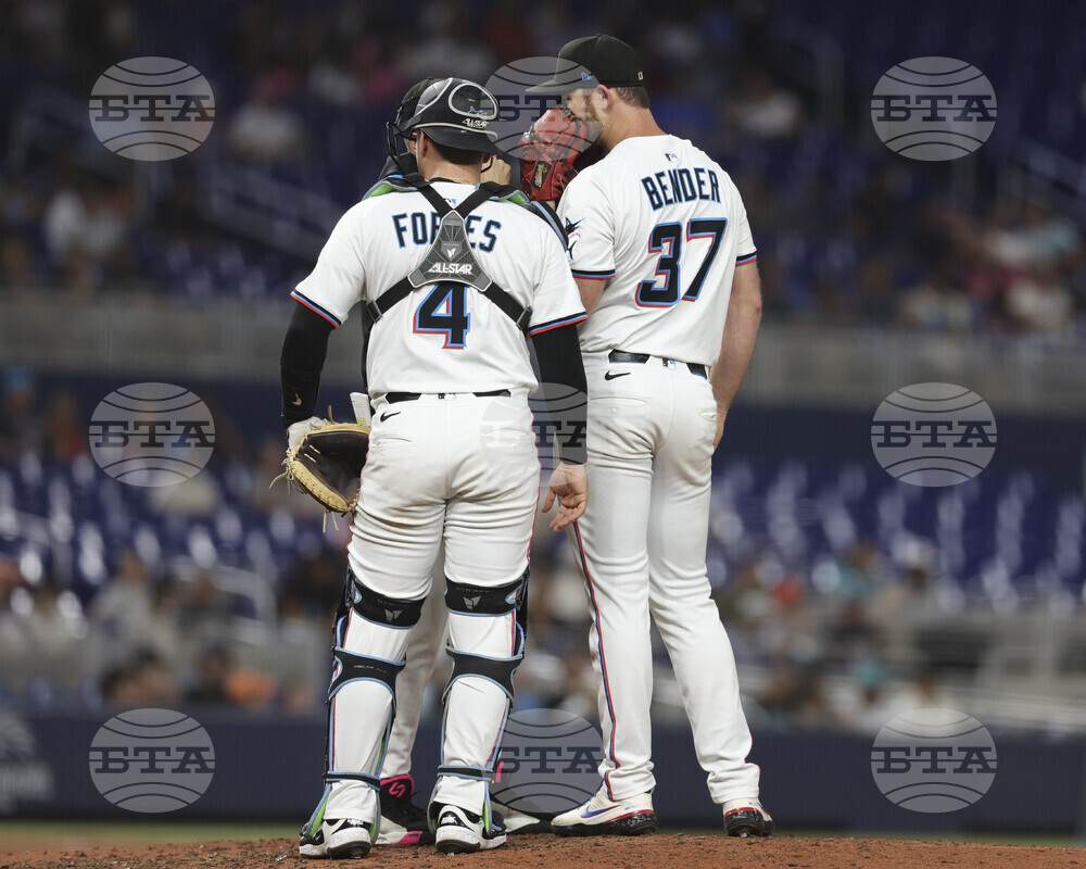Twins Marlins Baseball