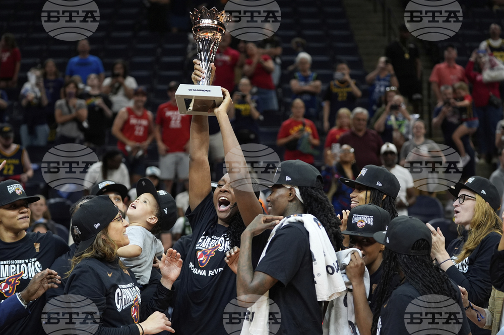 APTOPIX Fever Lynx Basketball