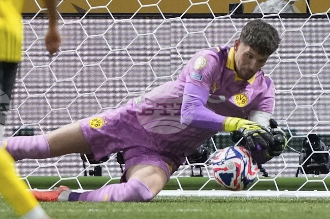 Вратарят Грегор Кобел: "Представянето ни през второто полувреме също трябва да бъде оценено високо"