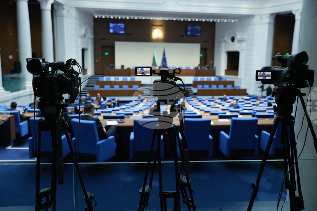 Zhelyazkov Cabinet Faces No-Confidence Motion Over Fiscal Concerns, Parliamentary Debate Thursday